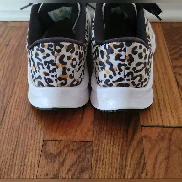 Nike Womens Quest 3 CV0149-110 White Running Shoes Sneakers Size 7.5 - Picture 7 of 8